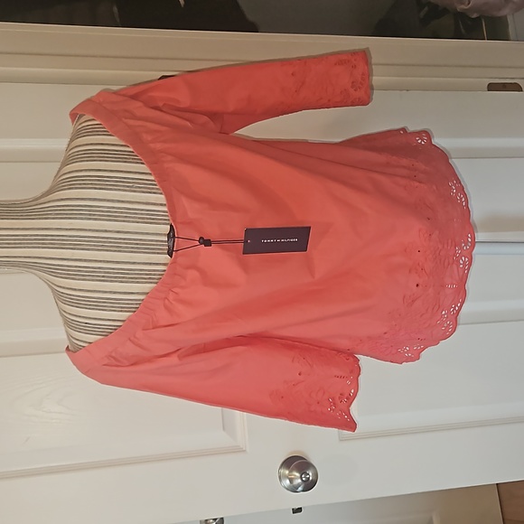 Tommy Hilfiger Coral Off the Shoulder Embroidered Eyelet Hem Size S Blouse - Picture 5 of 12